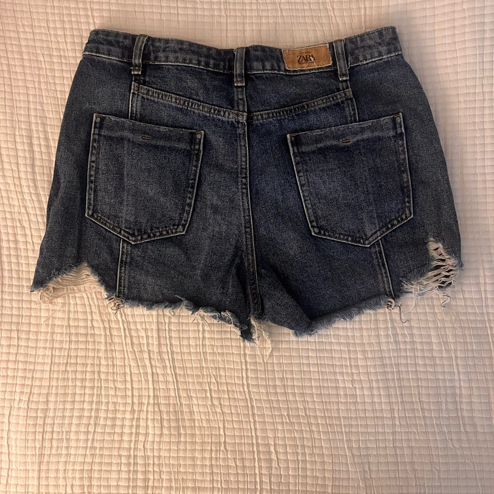 Zara frayed denim shorts